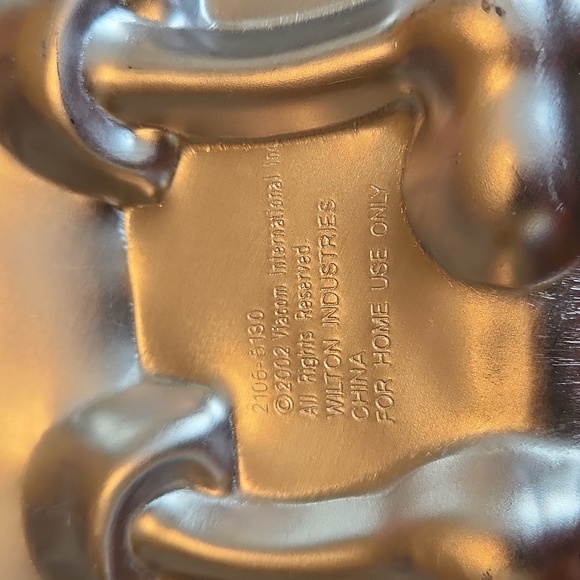 SpongeBob 2002 Wilton Cake Pan - Picture 4 of 5